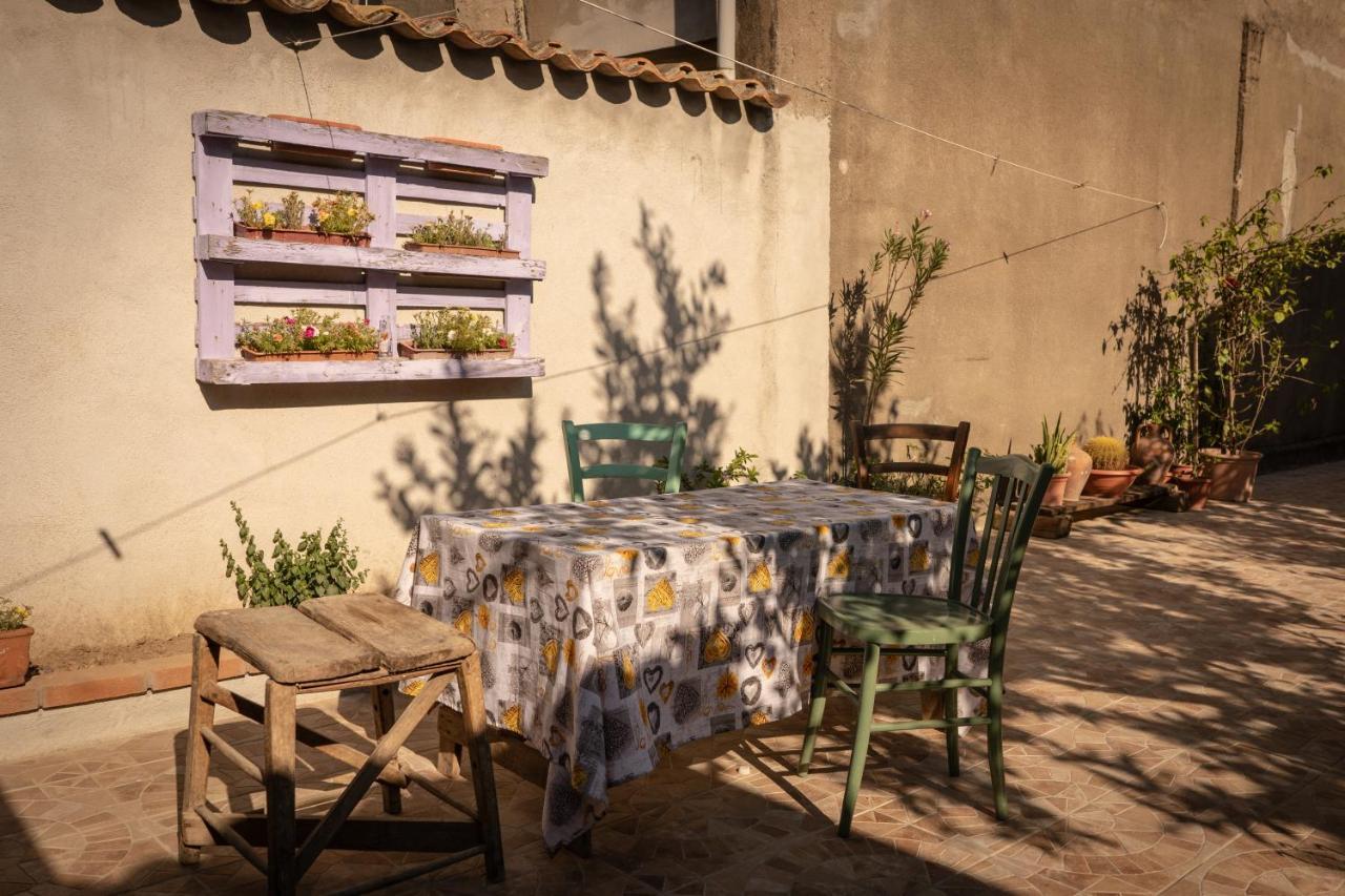 Bed and Breakfast Sa Domu De Ladiri - Matrimoniale Con Giardino Musei Exterior foto